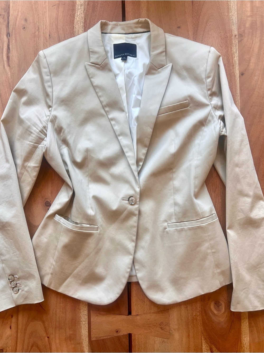 Banana Republic Women's Tailored Cream Blazer